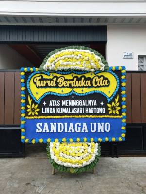Papan Bunga Duka di Panji Sari